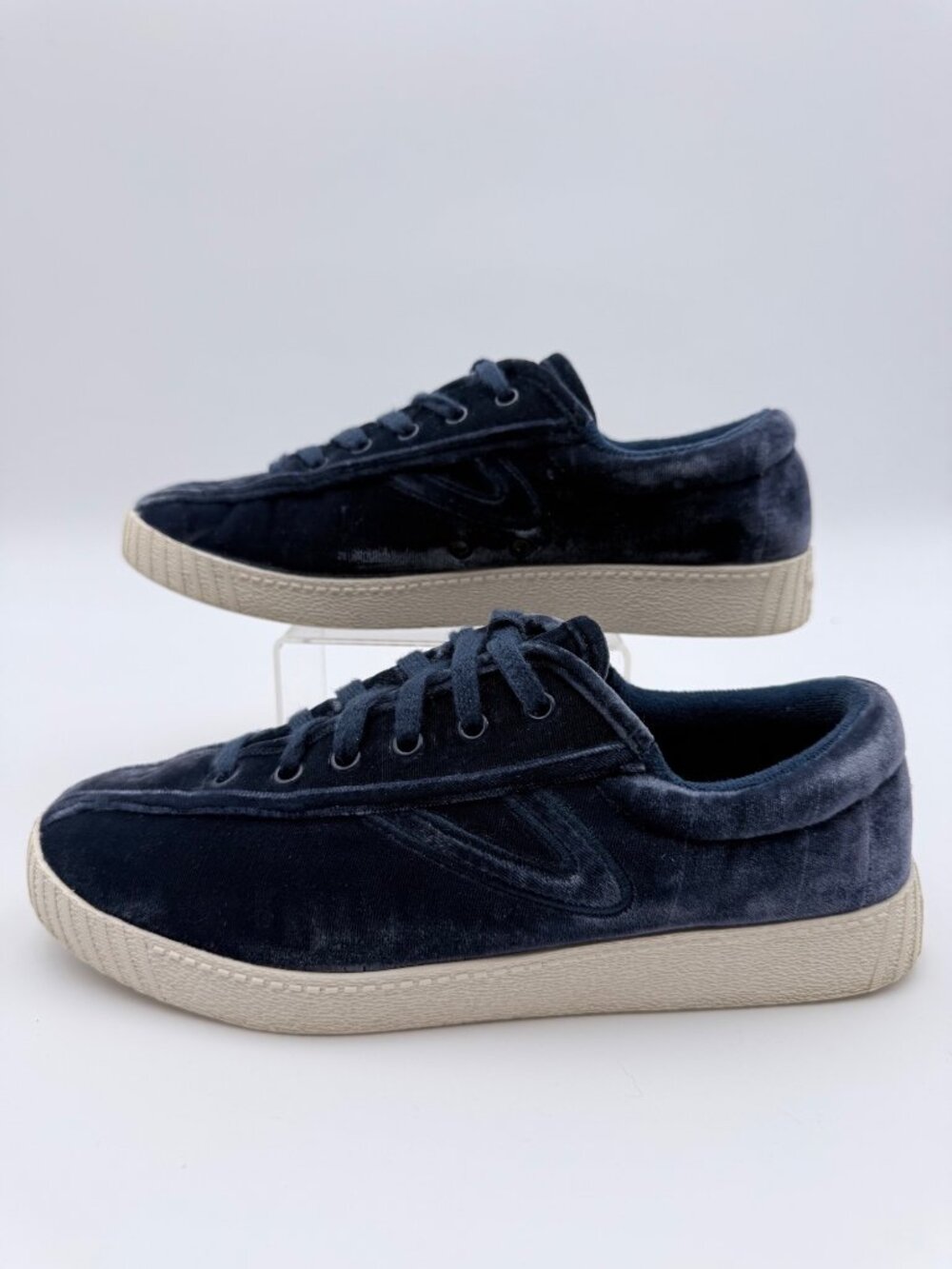 Madewell Tretorn Womens Velvet Sneakers US 7 Navy Blue Casual Shoes